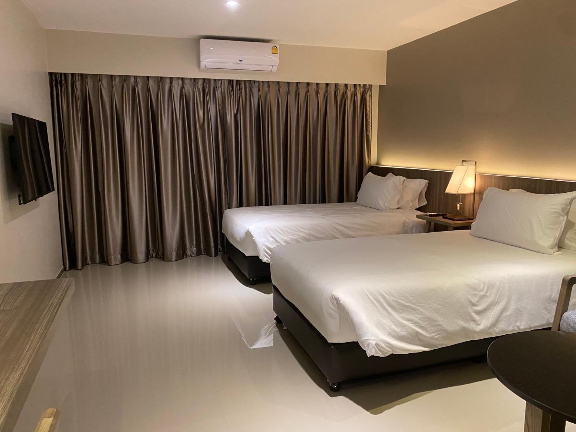 The Madera Lodge Pattaya Jomtien Beach Eksteriør billede